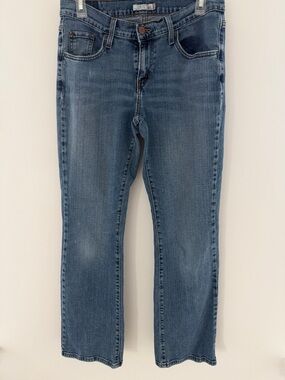 Levi's 529 Women's 10 Curvy Boot Cut Jeans - Medium Blue